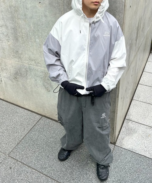 WHO'S WHO gallery（フーズフーギャラリー）の「【KOOKY'N/クーキー】BRONXナイロンパーカー（ナイロンジャケット・メンズ・ホワイト/ライトグレー/ホワイト系その他/ブラック・FREE）」の18枚目の写真