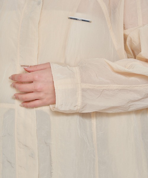 Chico（チコ）の「【2024SS】ナイロンシアーロングブルゾン（モッズコート・レディース・グレー/ホワイト/ライトベージュ・FREE）」の6枚目の写真