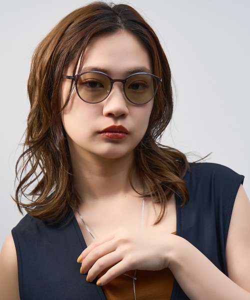 UNITED ARROWS（ユナイテッドアローズ）の「ボストン型 サングラス｜クリアフレーム｜Zoff｜UNITED ARROWS（サングラス・レディース・ベージュ/ブラック/グレー/ライトブラウン・FREE）」の2枚目の写真