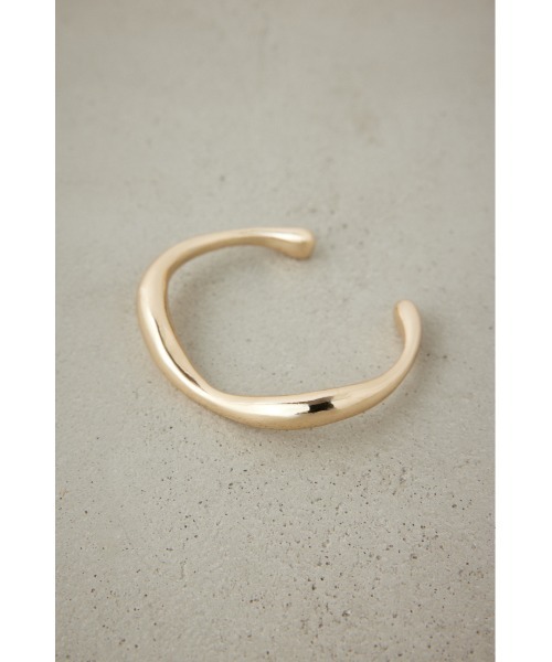AZUL by moussy（アズールバイマウジー）の「ニュアンスカーブメタルバングル（ブレスレット・レディース・ゴールド系その他/シルバー・FREE）」の7枚目の写真