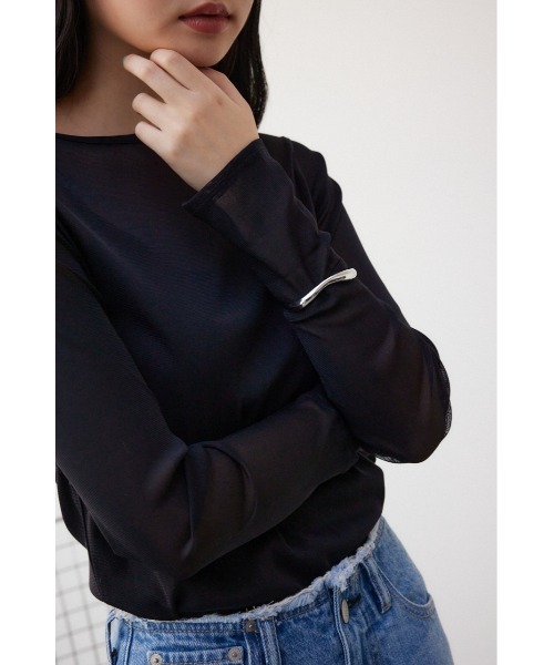 AZUL by moussy（アズールバイマウジー）の「ニュアンスカーブメタルバングル（ブレスレット・レディース・ゴールド系その他/シルバー・FREE）」の11枚目の写真