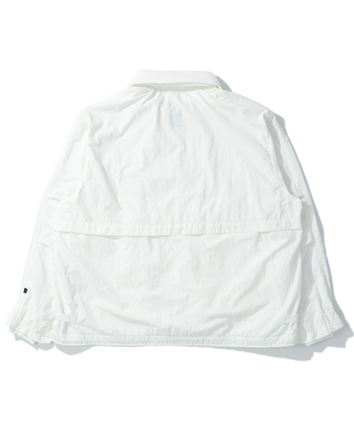 DAIWA PIER39(ダイワピア39)の「DAIWA PIER39 TECH NAVY DECK JACKET ダイワ ピア39(ナイロンジャケット・メンズ・ホワイト・MEDIUM/LARGE/SMALL)」の2枚目の写真