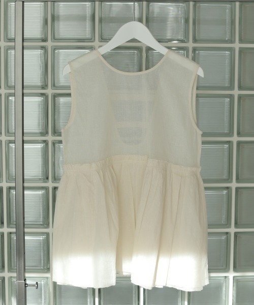 anuke（アンヌーク）の「anuke Sheer Peplum Tops シアー