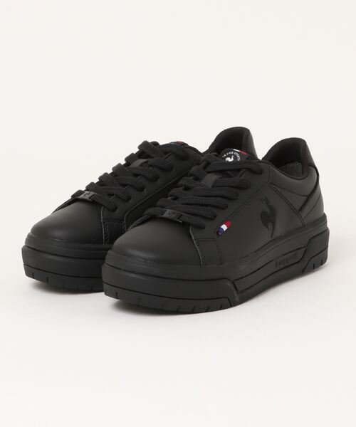 le coq sportif(ルコックスポルティフ)の「LE COQ ルコック LA ROLAND PF SL ラ ローラン PF SL QZ3XJC05BB ABC-MART限定 *BLACK/BLACK(スニーカー・レディース・ブラック・23.0cm/23.5cm/24.0cm/24.5cm/25.0cm/22.5cm)」の1枚目の写真