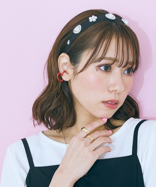 marun（マルン）の「＜大きいサイズ＞　ビジュー飾りカチューシャ　marun（カチューシャ・レディース・オレンジ系/ブラック・FREE）」の15枚目の写真