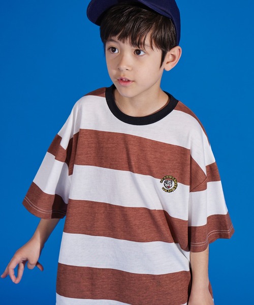 PAIRMANON STREET(ペアマノンストリート)の「【PAIRMANON STREET】天竺 ワイドボーダー 胸刺繍 半袖 Tシャツ(Tシャツ/カットソー・キッズ・グリーン/ブラウン/ブラック/イエロー/ネイビー・130/90/110/140/150/120/100)」の3枚目の写真