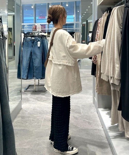 ISOOK(アイスー)の「ポップコーンイージーパンツ(chiica select) / ぽこぽこパンツ ワイドパンツ ポップコーンパンツ(その他パンツ・レディース・アイボリー/ブラック・FREE)」の7枚目の写真