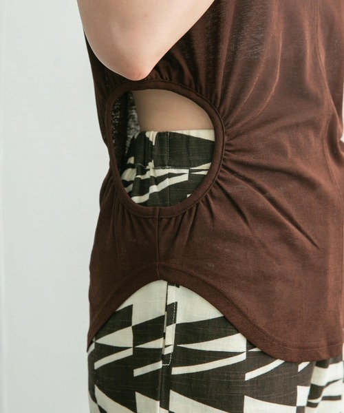 KBF（ケイビーエフ）の「サイドオープンカットソー（Tシャツ/カットソー・レディース・グリーン/ブルー/ブラウン・ONE）」の14枚目の写真