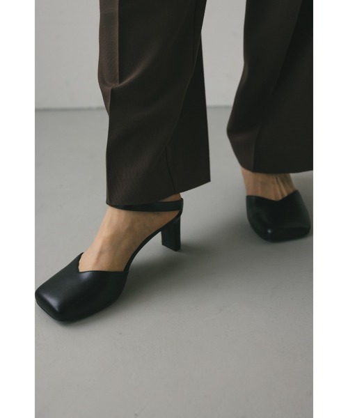 STYLEMIXER(スタイルミキサー)の「スクエアラウンドヒールサンダル(サンダル・レディース・ゴールド/ブラック/シルバー・SMALL/LARGE/MEDIUM)」の14枚目の写真