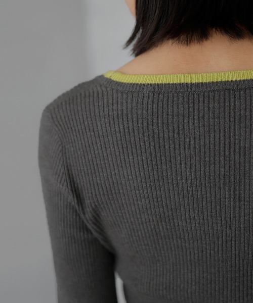 hellam(へラム)の「袖スリットバイカラークルーネックリブニット(ニット/セーター・レディース・アイボリー/グレー/ブラウン/チャコール/ネイビー・FREE)」の20枚目の写真