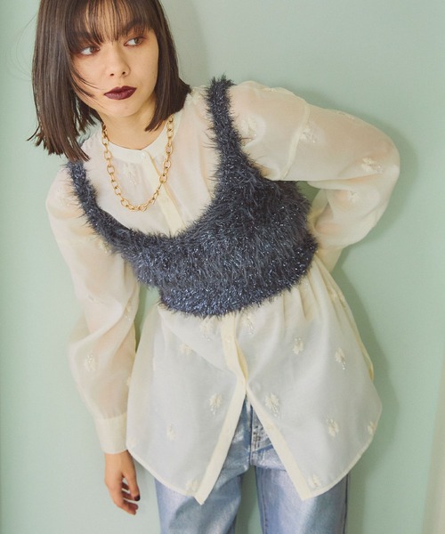 ELLEgirl（エルガール）の「ラメフェザーニットビスチェ【ELLEgirl/エル ガール】（ベスト・レディース・シルバー/ピンク/ネイビー・FREE）」の16枚目の写真