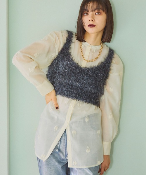 ELLEgirl（エルガール）の「ラメフェザーニットビスチェ【ELLEgirl/エル ガール】（ベスト・レディース・シルバー/ピンク/ネイビー・FREE）」の17枚目の写真