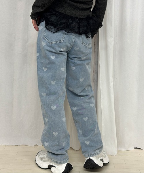 GORGE(ゴージ)の「《ハート総柄×ゆるストレート》レディース デニムパンツ ガーリーカジュアル 春夏秋冬(デニムパンツ・レディース・ライトブルー/ブルー・S/M)」の5枚目の写真