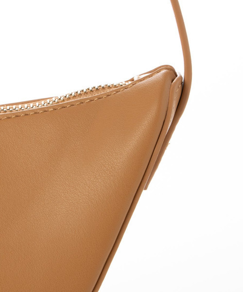 cache cache（カシュ カシュ）の「カシュカシュ cachecache / アシンメトリー舟型ショルダーバッグ（ショルダーバッグ・レディース・ブラック/アイボリー/キャメル・FREE）」の20枚目の写真