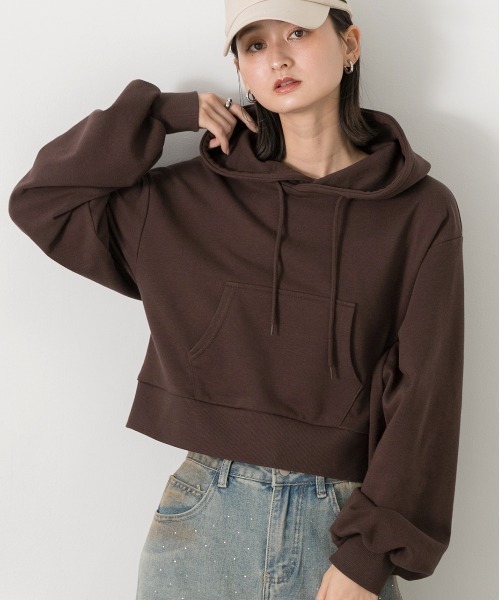 ad thie(アドティエ)の「ポケット付き 裏毛ショートフーディー(パーカー・レディース・チャコール/アイボリー/ブラック/ブルー/杢グレー/レッド/ブラウン・FREE)」の5枚目の写真