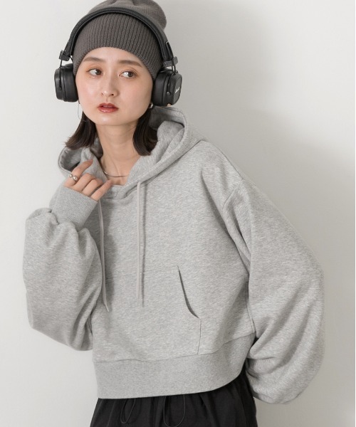 ad thie(アドティエ)の「ポケット付き 裏毛ショートフーディー(パーカー・レディース・チャコール/アイボリー/ブラック/ブルー/杢グレー/レッド/ブラウン・FREE)」の19枚目の写真