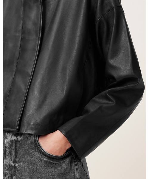 ALLSAINTS(オールセインツ)の「RYDER FUNNEL NECK LEATHER JACKET | RYDER ファンネル ネック レザー ジャケット(ライダースジャケット・レディース・ブラック・XS/S/M/L)」の6枚目の写真