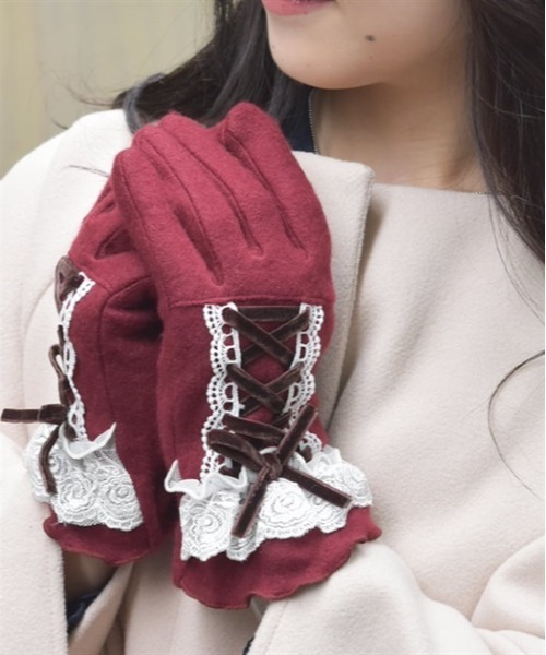 axes femme（アクシーズファム）の「レースアップベロアリボン手袋（手袋・レディース・ベージュ/ワイン/ブラック・FREE）」の4枚目の写真