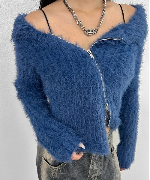 LVEU.（ラブユ.）の「【LVEU.】アシメジップオフショルシャギーニット / トップス オフショルダー アシンメトリー ダブルジップ クロップド ショート ブラック カーキ ブルー（ニット/セーター・レディース・ブラック/カーキ/ブルー・FREE）」の12枚目の写真