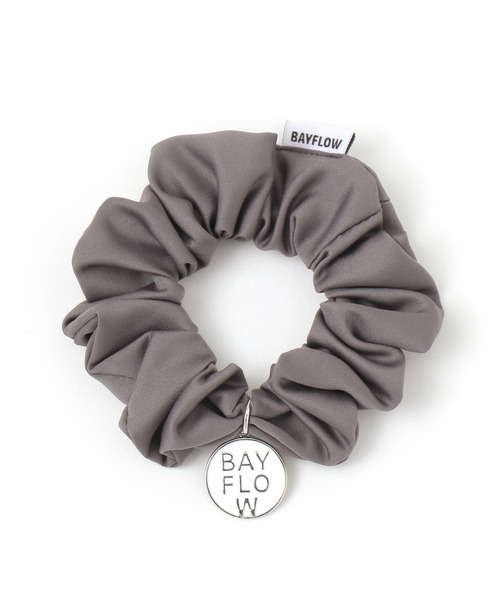 BAYFLOW(ベイフロー)の「ロゴチャームシュシュ(シュシュ・レディース・グレー/ブラック・FREE)」の9枚目の写真