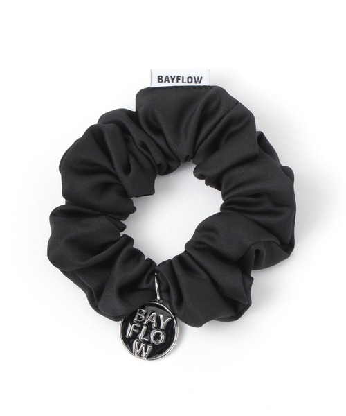 BAYFLOW(ベイフロー)の「ロゴチャームシュシュ(シュシュ・レディース・グレー/ブラック・FREE)」の8枚目の写真