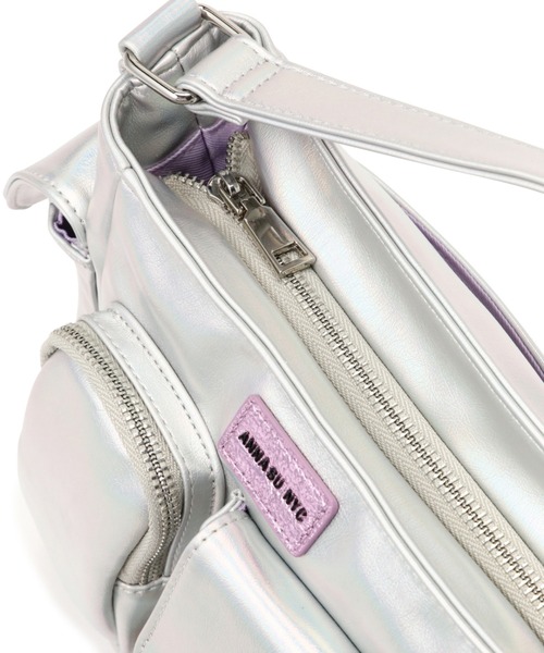 ANNA SUI NYC シルバーショルダーバッグ ANNA SUI NYC（アナ スイ エヌ ワイ シー）の「(ANNA SUI NYC