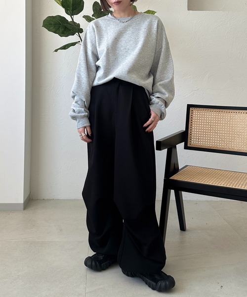apres jour mignon(アプレジュールミニョン)の「スタッズ付きスウェット【ZOZOTOWN限定アイテム】(スウェット・レディース・ボルドー/グレー/ブラック・フリー/X-LARGE)」の15枚目の写真