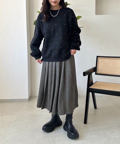 apres jour mignon(アプレジュールミニョン)の「スタッズ付きスウェット【ZOZOTOWN限定アイテム】(スウェット・レディース・ボルドー/グレー/ブラック・フリー/X-LARGE)」の8枚目の写真