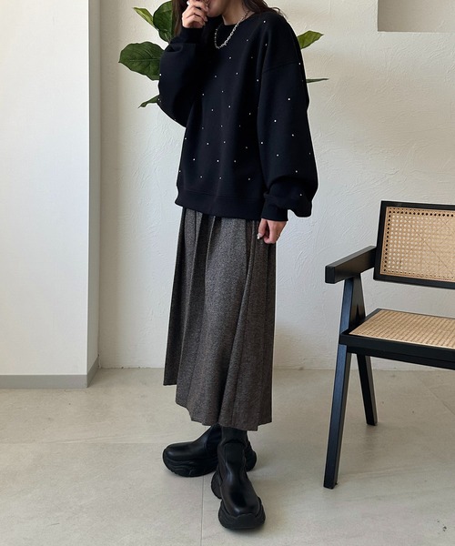 apres jour mignon(アプレジュールミニョン)の「スタッズ付きスウェット【ZOZOTOWN限定アイテム】(スウェット・レディース・ボルドー/グレー/ブラック・フリー/X-LARGE)」の10枚目の写真