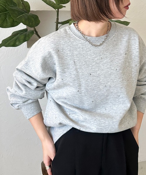 apres jour mignon(アプレジュールミニョン)の「スタッズ付きスウェット【ZOZOTOWN限定アイテム】(スウェット・レディース・ボルドー/グレー/ブラック・フリー/X-LARGE)」の22枚目の写真