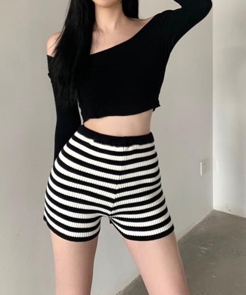 MEMECLE(メメクル)の「【 MEMECLE / メメクル 】ボーダーニットショートパンツ(その他パンツ・レディース・ホワイト/ブラウン/グレー・FREE)」の2枚目の写真