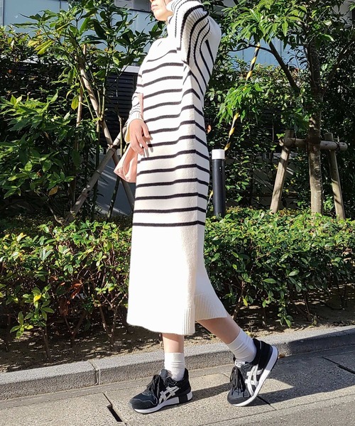 Q(キュー)の「ハイネックIラインニットワンピース(ワンピース・レディース・ホワイト系その他/ブラック・MEDIUM)」の9枚目の写真