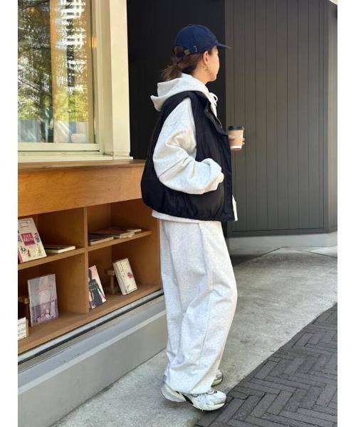 ulu(ウル)の「Arm switching sweat hoody(パーカー・レディース・グレー/ホワイト・FREE)」の13枚目の写真
