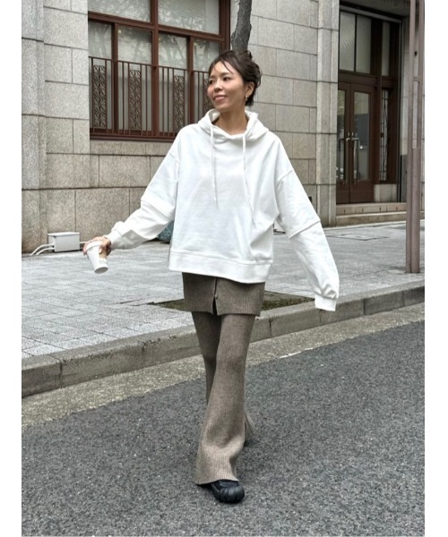 ulu(ウル)の「Arm switching sweat hoody(パーカー・レディース・グレー/ホワイト・FREE)」の8枚目の写真
