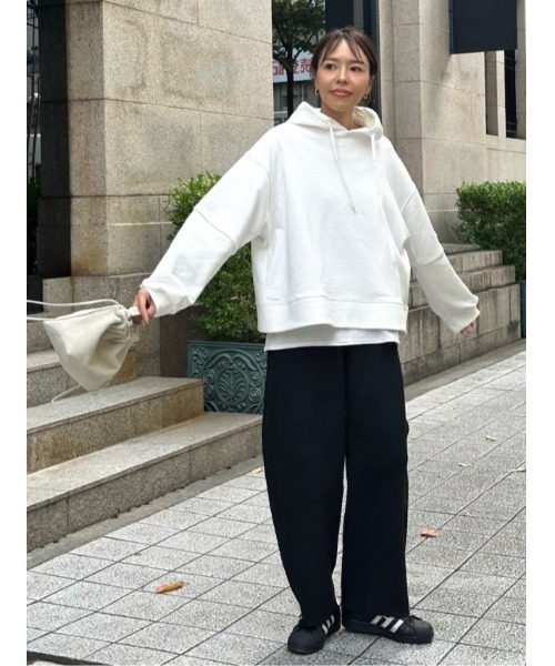 ulu(ウル)の「Arm switching sweat hoody(パーカー・レディース・グレー/ホワイト・FREE)」の7枚目の写真