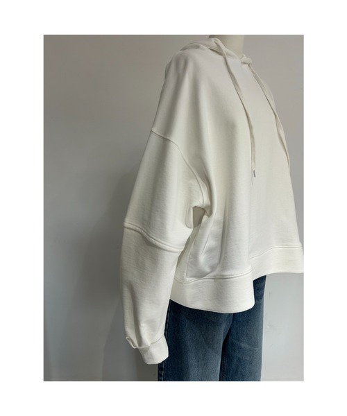 ulu(ウル)の「Arm switching sweat hoody(パーカー・レディース・グレー/ホワイト・FREE)」の5枚目の写真