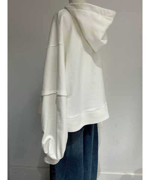 ulu(ウル)の「Arm switching sweat hoody(パーカー・レディース・グレー/ホワイト・FREE)」の4枚目の写真