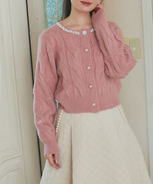 tocco closet(トッコ クローゼット)の「パール付きビジュー釦ケーブルニットカーディガン(ニット/セーター・レディース・ピンク/アイボリー/グレイッシュベージュ・M)」の14枚目の写真