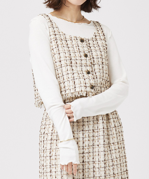 abahouse mavie（アバハウスマヴィ）の「スパークナイロンクルーネックプルオーバー/春服（Tシャツ/カットソー・レディース・ブラック/サックスブルー/アイボリー/ホワイト・フリー）」の14枚目の写真