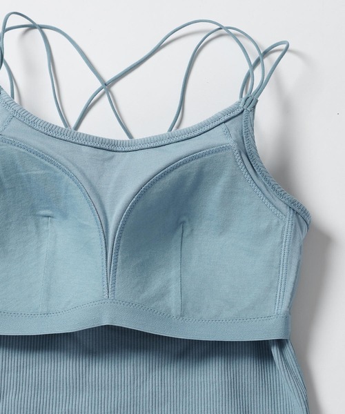 bijorie（ビジュリィ）の「【bijorie】カップ付きバッククロスキャミ／NEW BASIC 25SS（キャミソール・レディース・カーキ/ブラック/サックスブルー/オフホワイト・MEDIUM/LG/LARGE）」の5枚目の写真