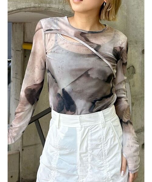 MURUA（ムルーア）の「カラーブロックシアートップス（Tシャツ/カットソー・レディース・ブラック/ベージュ/グリーン/ブルー・FREE）」の3枚目の写真