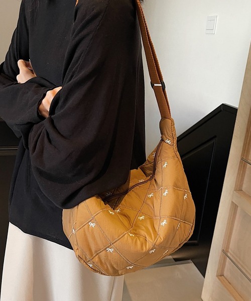 Mignonjour(ミニョンジュール)の「Mignonjour/リボンキルティングショルダーバッグ M2697(ショルダーバッグ・レディース・ピンク/ブラウン/ホワイト/ブラック・FREE)」の3枚目の写真