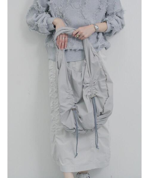 Samansa Mos2 blue（サマンサモスモスブルー）の「ドロストバルーントートバッグ（ハンドバッグ・レディース・ブラック/ライトベージュ/グレー・F）」の3枚目の写真