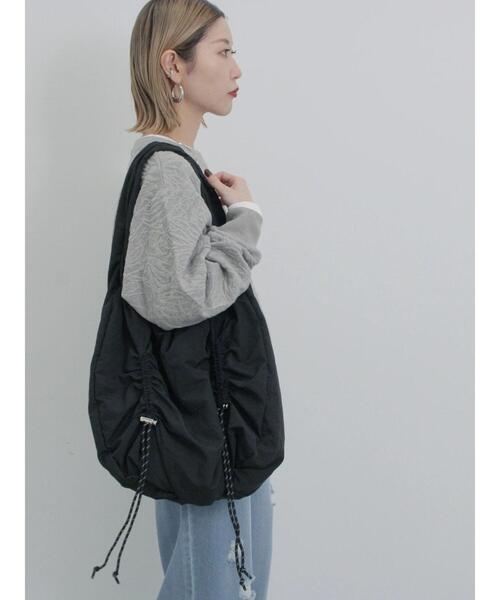 Samansa Mos2 blue（サマンサモスモスブルー）の「ドロストバルーントートバッグ（ハンドバッグ・レディース・ブラック/ライトベージュ/グレー・F）」の17枚目の写真