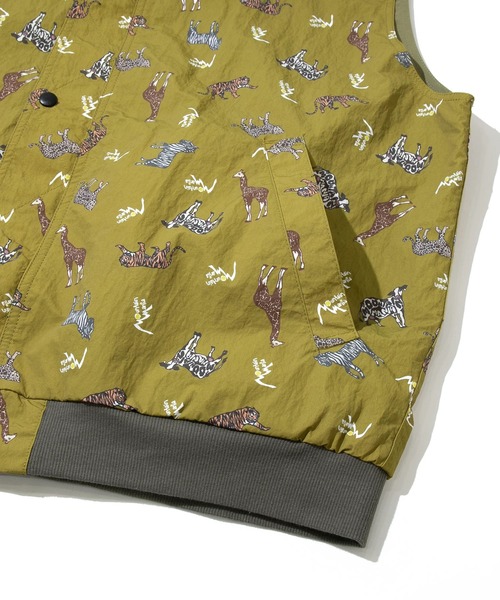 go slow caravan（ゴースローキャラバン）の「Mountain Mania/マウンテンマニア　ALLOVER PATTERN REVERSIBLE VEST（ベスト・メンズ・チャコールグレー/マスタード/その他1・LARGE/MEDIUM/X-LARGE）」の20枚目の写真