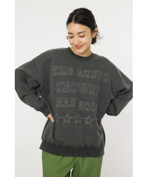 RODEO CROWNS WIDE BOWL(ロデオクラウンズワイドボウル)の「RCS加工パッチロゴスウェット(スウェット・レディース・イエロー/クリアレッド/チャコールグレー/ダークグリーン・FREE)」の2枚目の写真