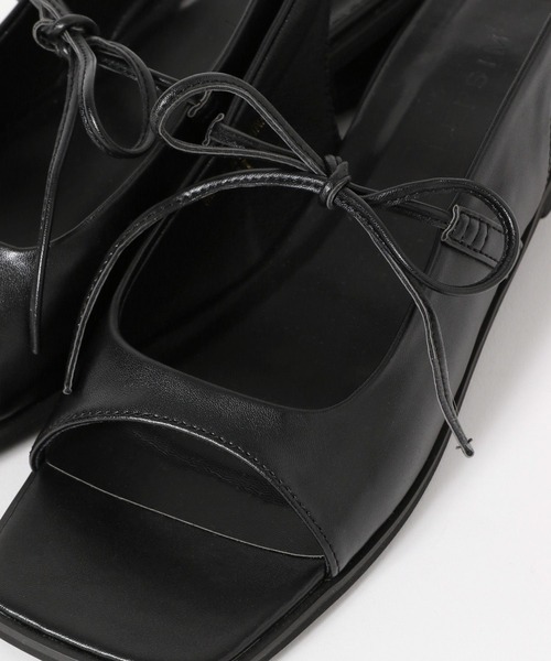 LEPSIM（レプシィム）の「リボンミュールサンダル　322187（サンダル・レディース・シルバー/ブラック・LARGE/MEDIUM）」の19枚目の写真