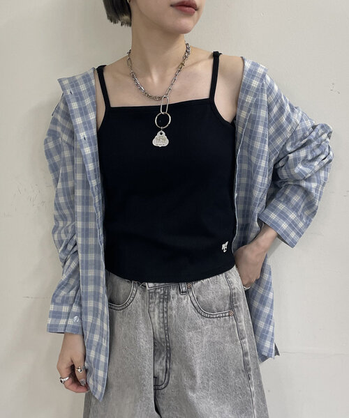 w closet(ダブルクローゼット)の「【カップ付】刺繍キャミ(キャミソール・レディース・オフホワイト/ブラック・FREE)」の10枚目の写真