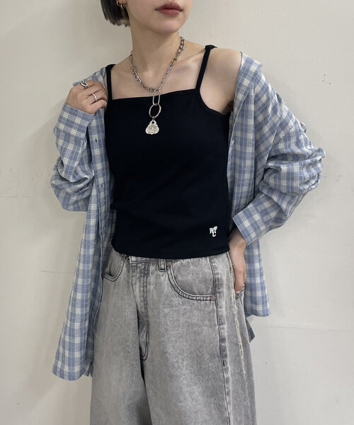 w closet(ダブルクローゼット)の「【カップ付】刺繍キャミ(キャミソール・レディース・オフホワイト/ブラック・FREE)」の11枚目の写真