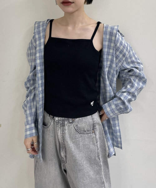 w closet(ダブルクローゼット)の「【カップ付】刺繍キャミ(キャミソール・レディース・オフホワイト/ブラック・FREE)」の13枚目の写真